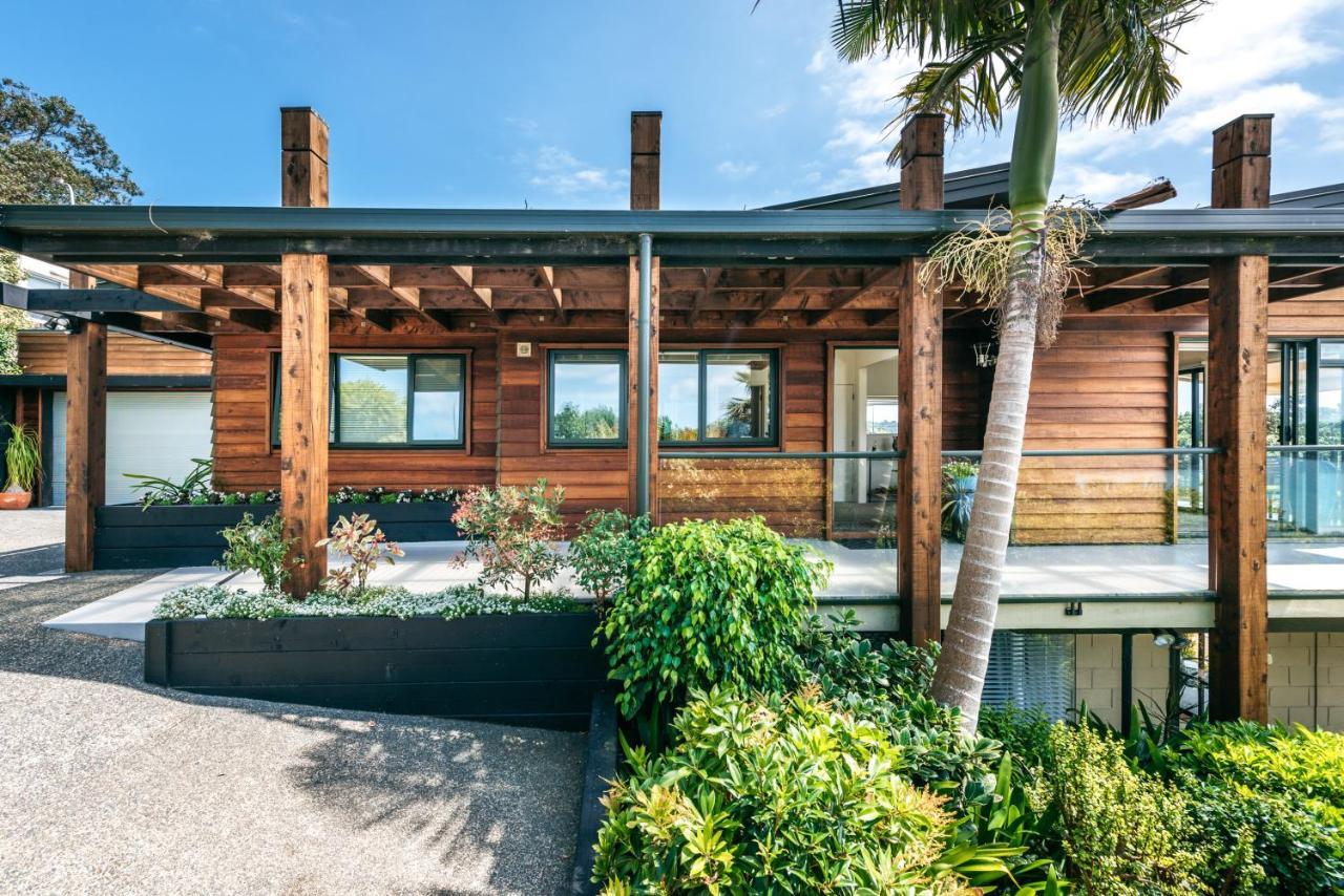 Seadream Villa Oneroa Exterior photo